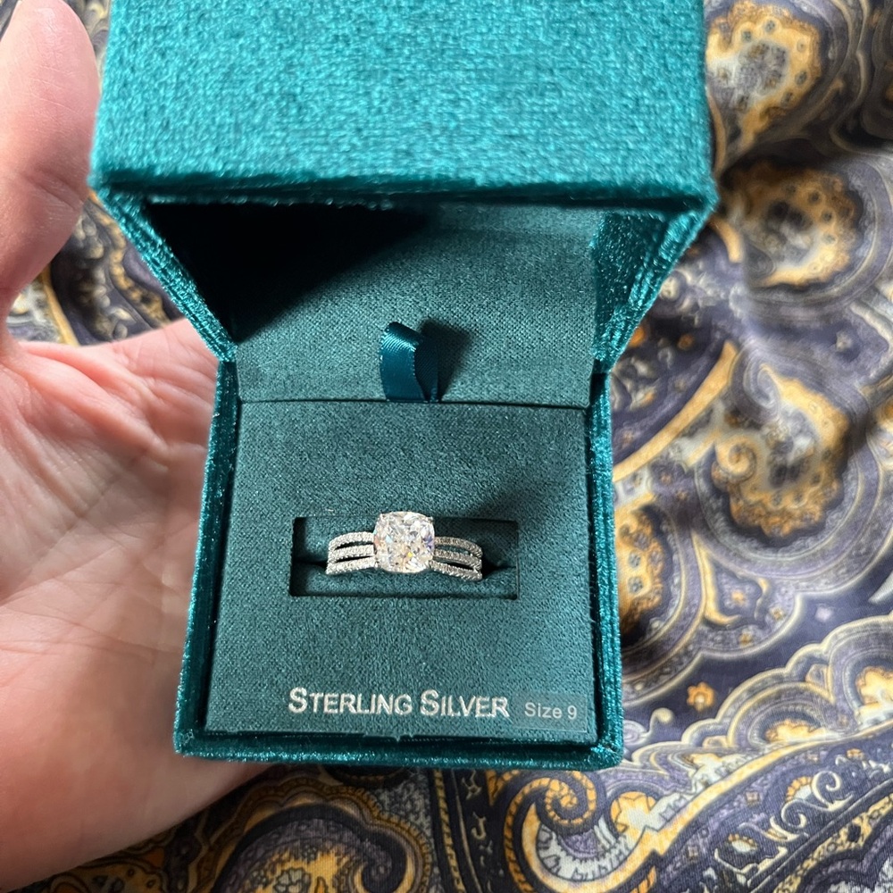 Cubic Zirconia Solitaire Ring Size 9